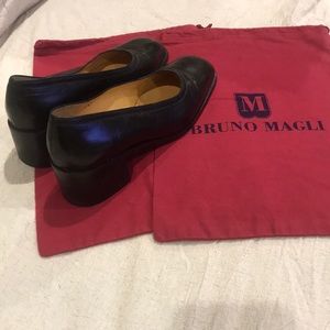 Vintage Bruno Magli Pumps with Dust Bags Size 7
